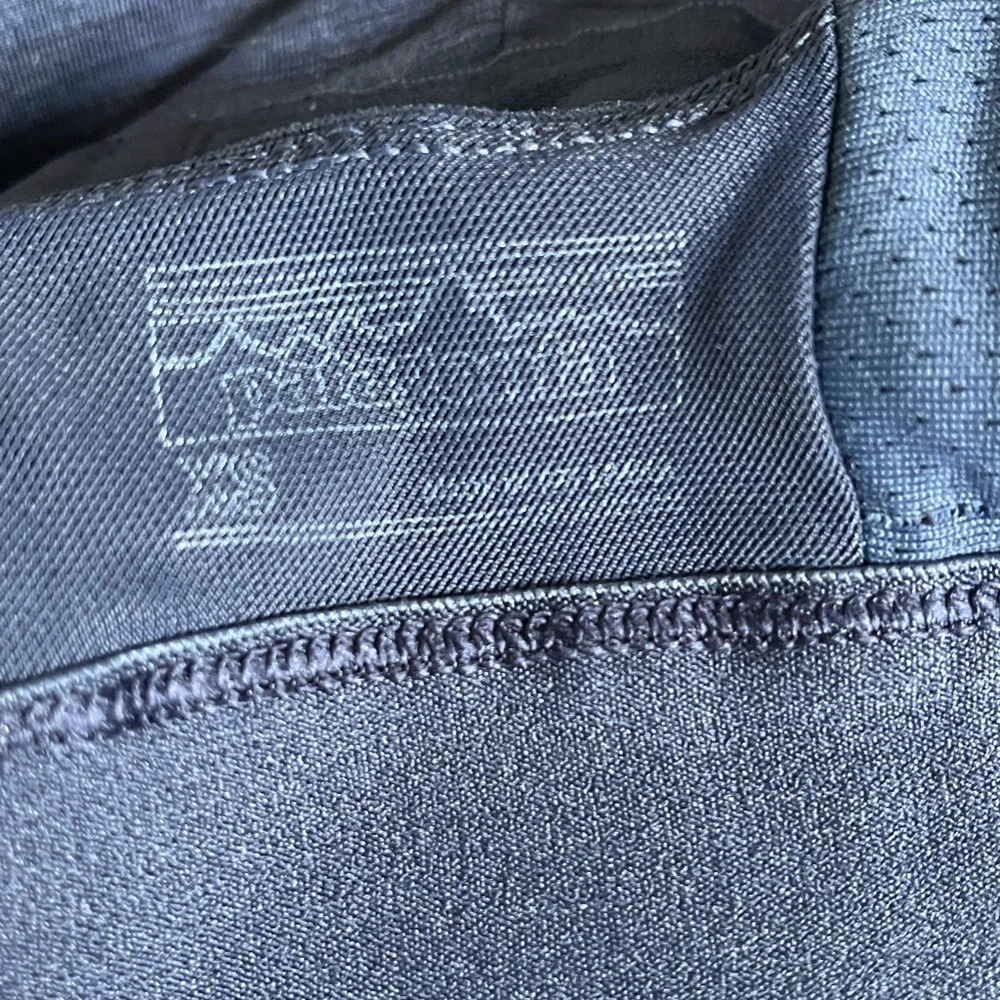Patagonia Switchback Sports Bra XS Navy - Picture 4 of 4